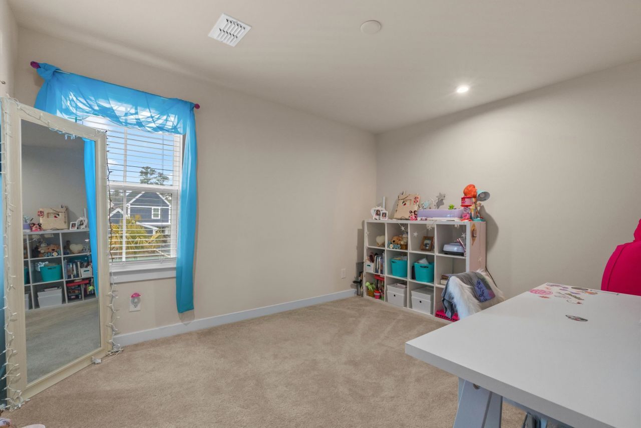 9000 Mabel Ct. Photo 29