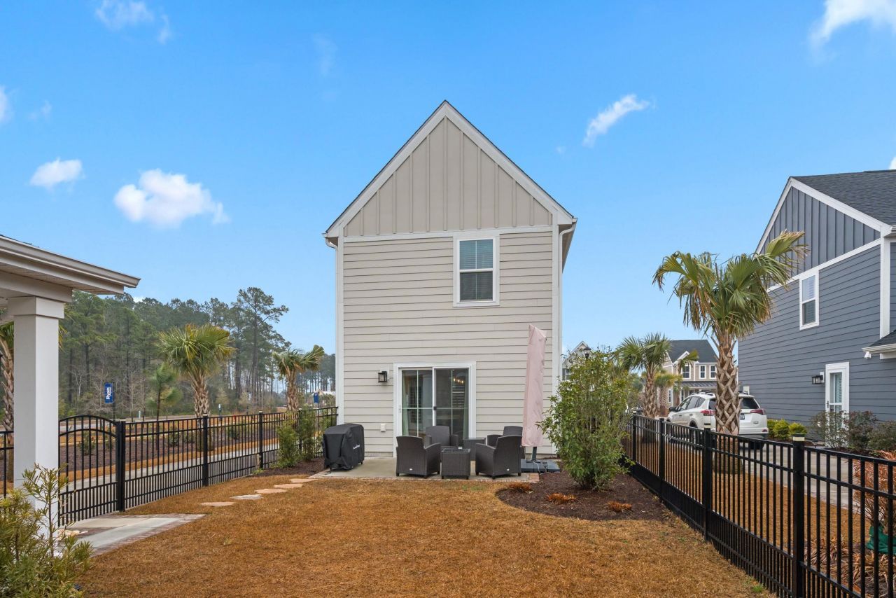 9000 Mabel Ct. Photo 36