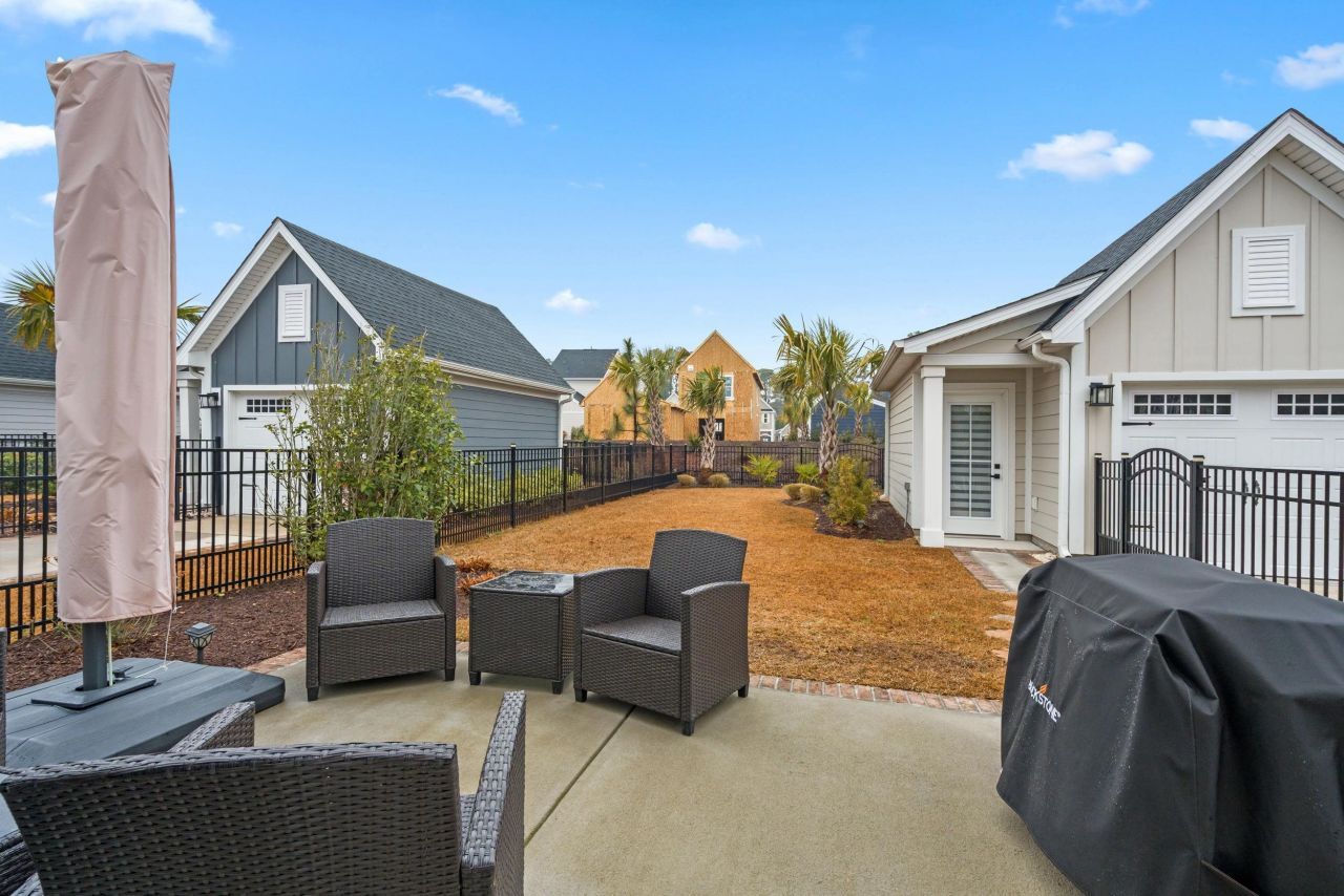 9000 Mabel Ct. Photo 40
