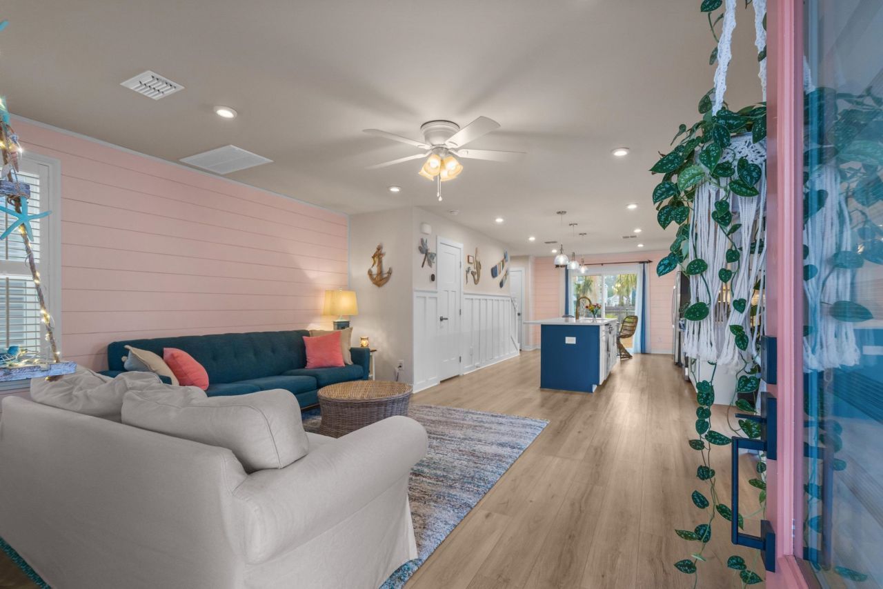 9000 Mabel Ct. Photo 5