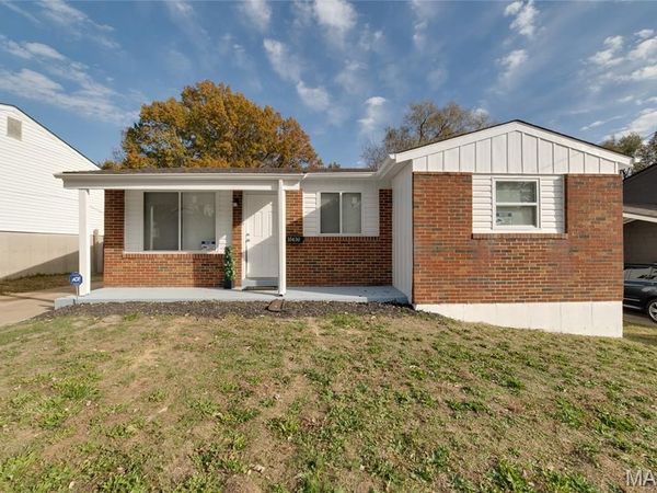 10430 Castle Drive, St Louis, MO 63136