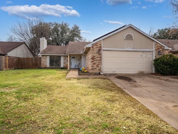 3005 Woodlark Drive, Fort Worth, TX 76123