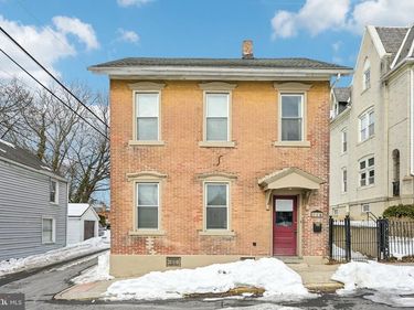 118 UNION STREET, CATASAUQUA, PA 18032
