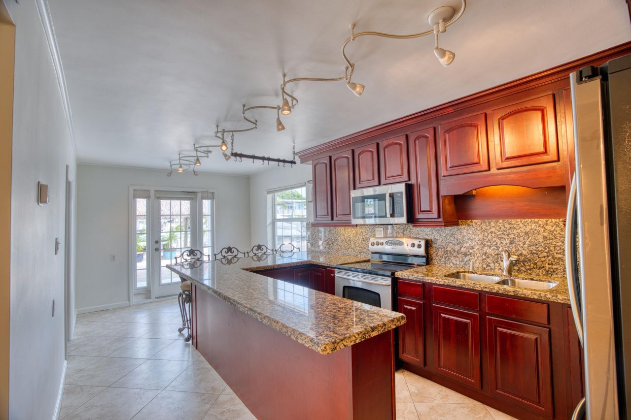 131 Harbor Drive, Tavernier, FL 33070 Photo