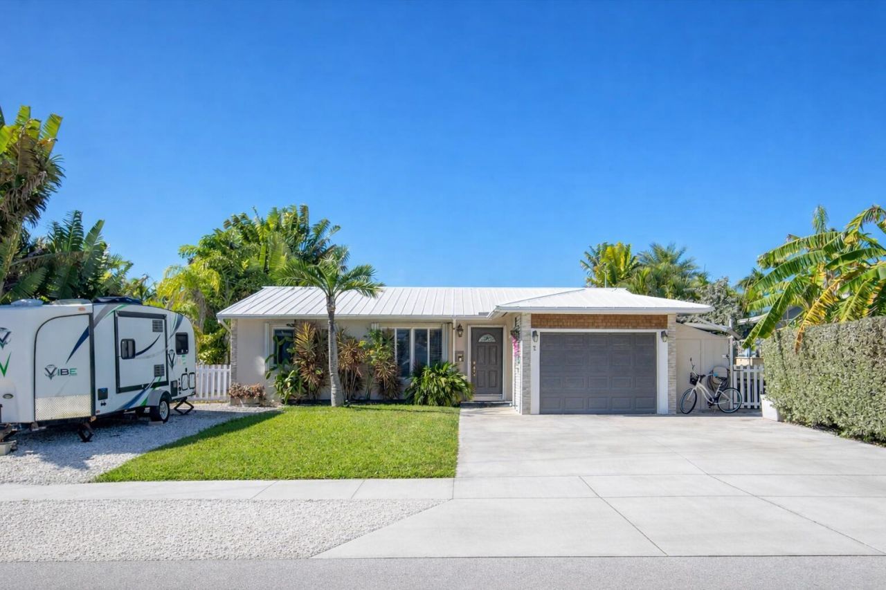 21 Bougainvillea Avenue, Key Haven, FL 33040 Photo