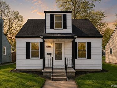 419 W Bernhard Avenue, Hazel Park, MI 48030