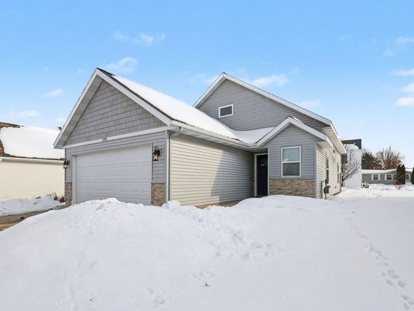 6576 Moss Lake Drive, Hudsonville, MI 49426