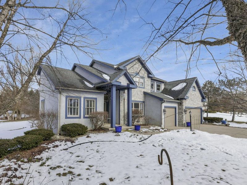 9522 Timberbank Circle NW, Pickerington, OH 43147 Photo 2