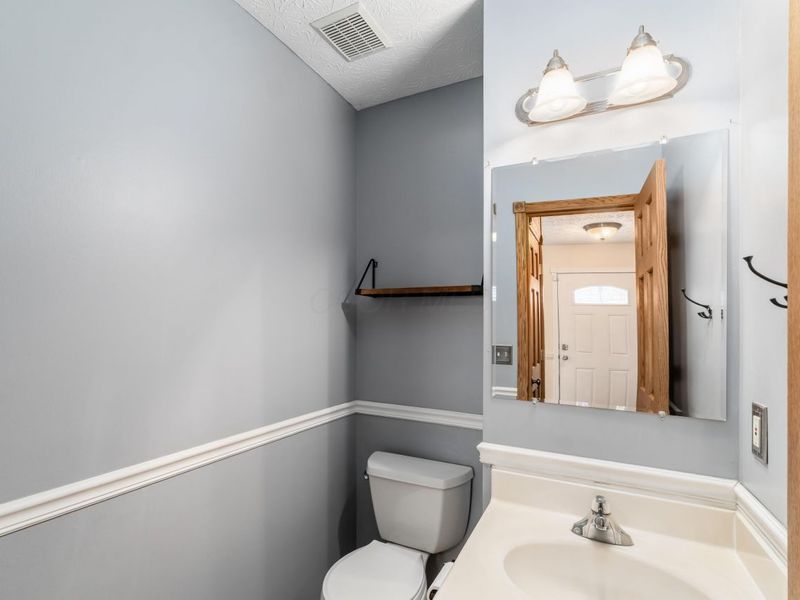 1517 S Hunters Drive, Newark, OH 43055 Photo 5