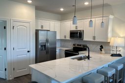 301b Flagg St.  photo 4