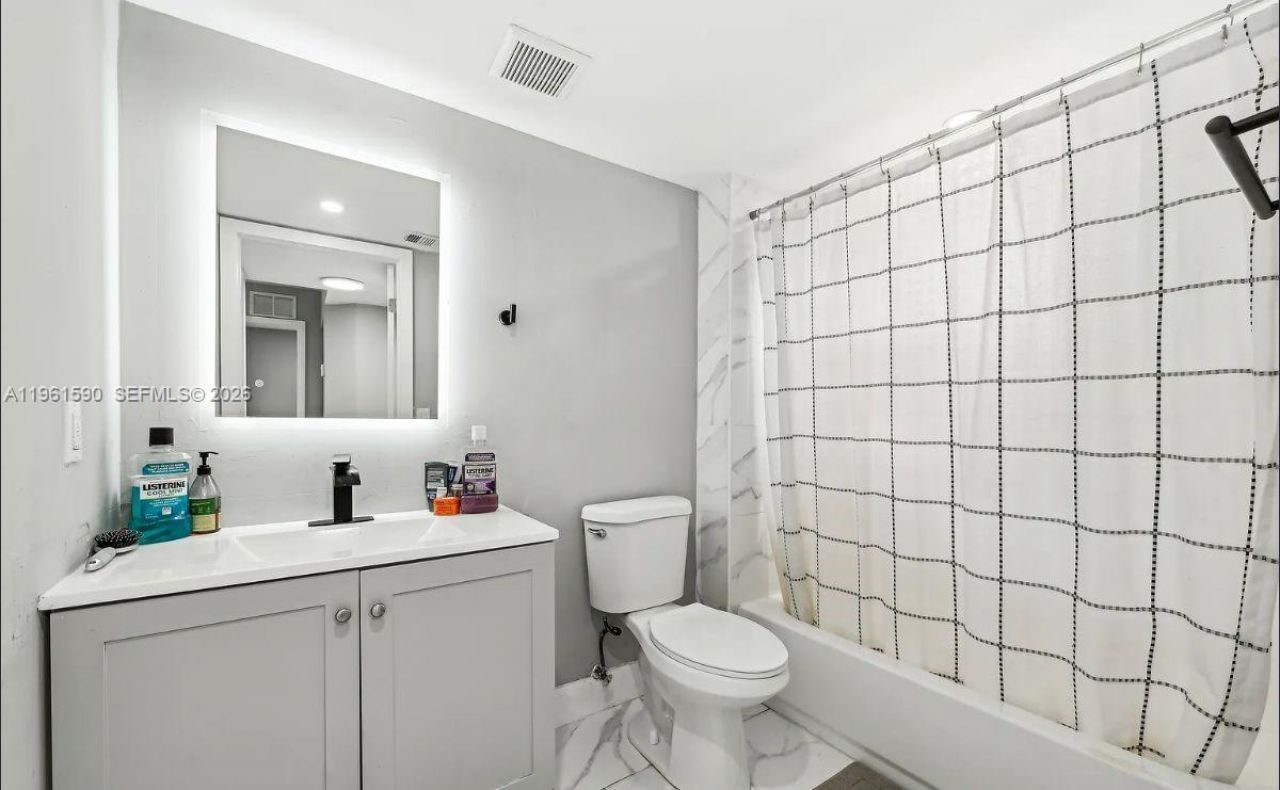 380 NW 20th St, Unit 8, Miami, FL 33127 Photo