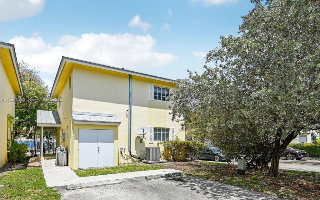 380 NW 20th St, Unit 8, Miami, FL 33127 Photo
