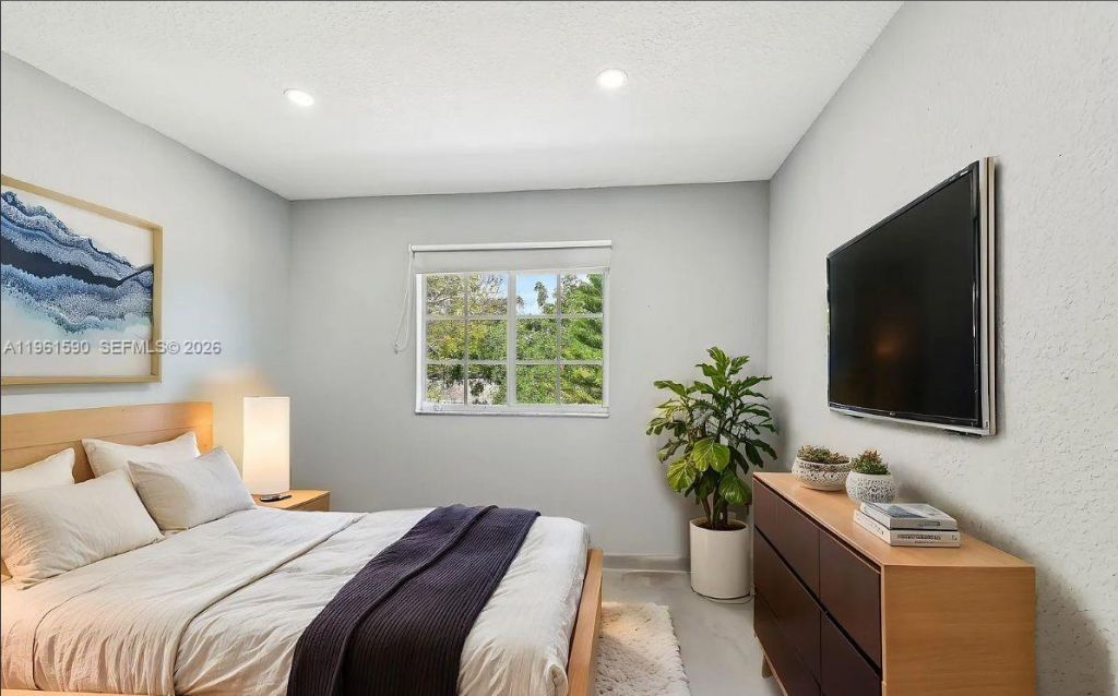 380 NW 20th St, Unit 8, Miami, FL 33127 Photo