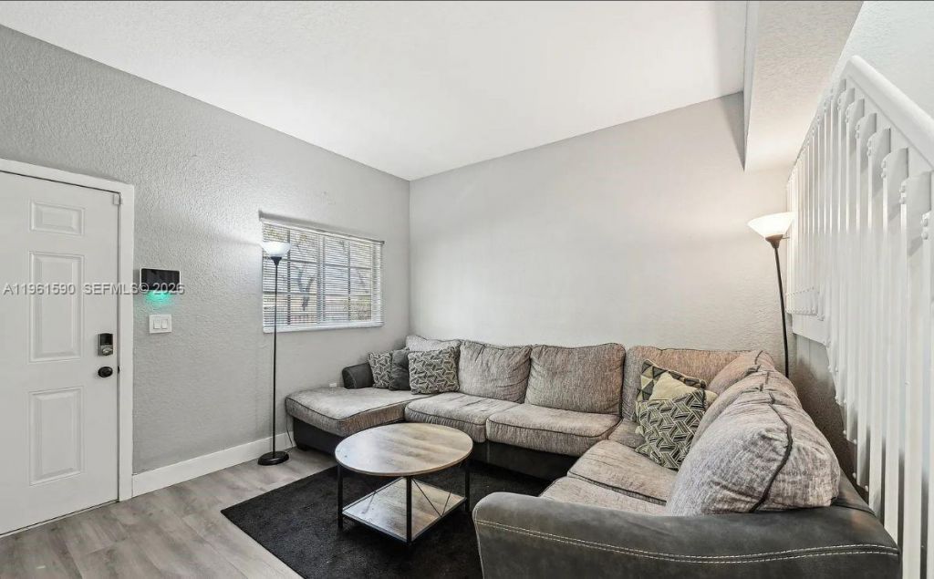 380 NW 20th St, Unit 8, Miami, FL 33127 Photo