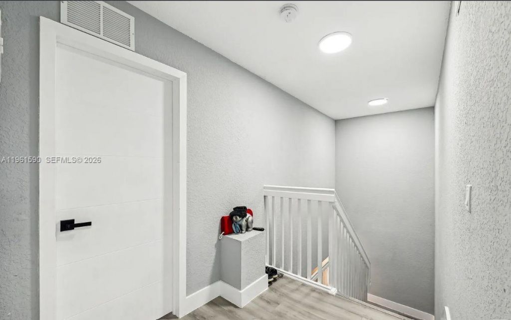 380 NW 20th St, Unit 8, Miami, FL 33127 Photo