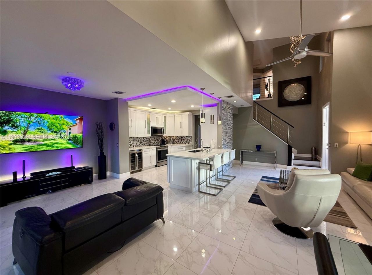 5772 NW 127th Ter, Coral Springs, FL 33076 Photo