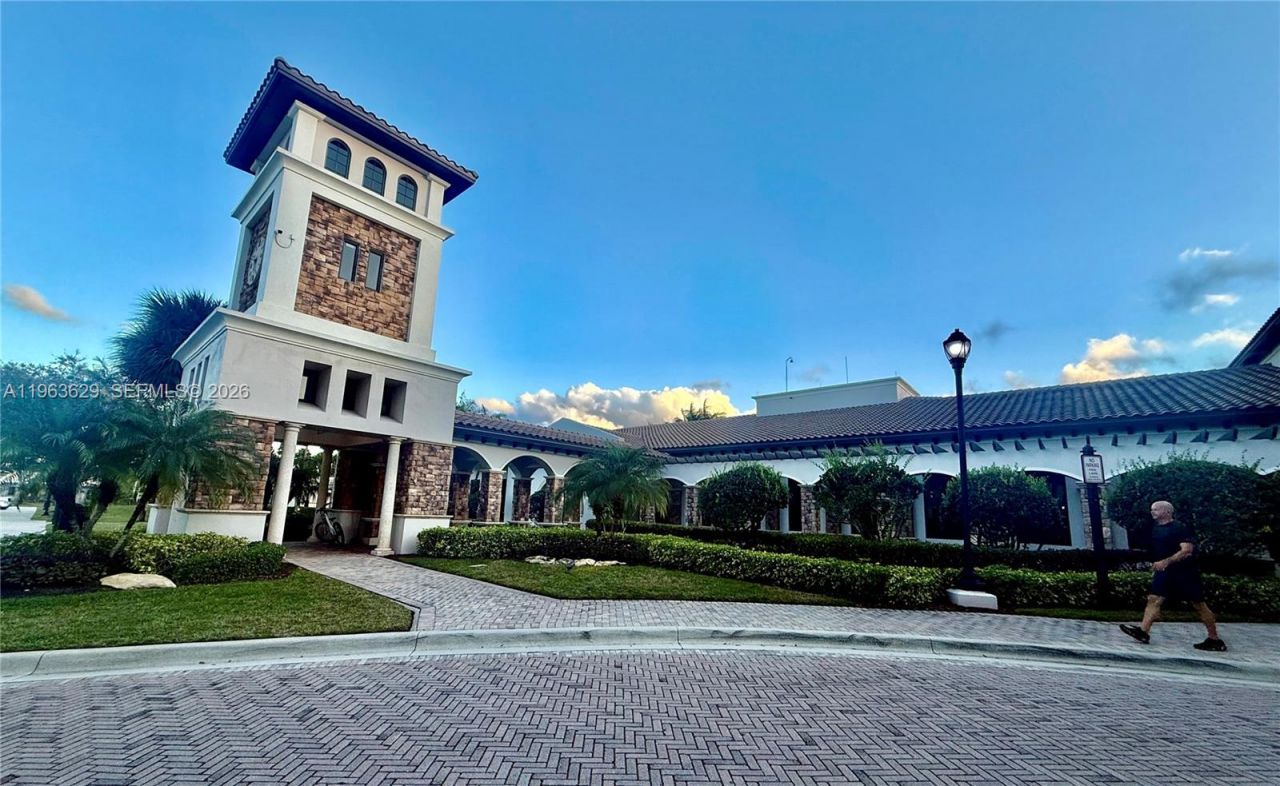 5772 NW 127th Ter, Coral Springs, FL 33076 Photo