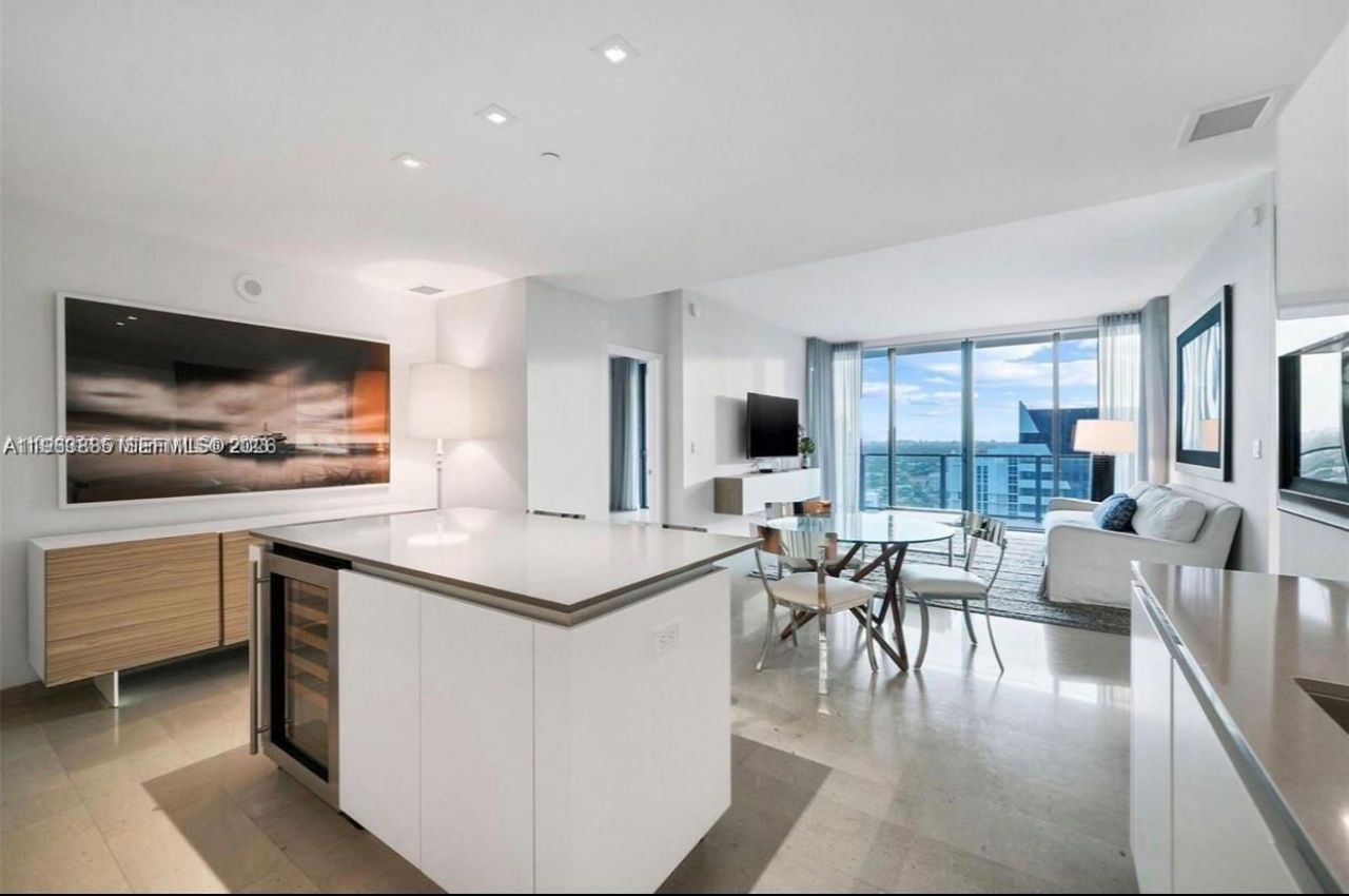 88 SW 7th St, Unit 1904, Miami, FL 33130 Main Photo