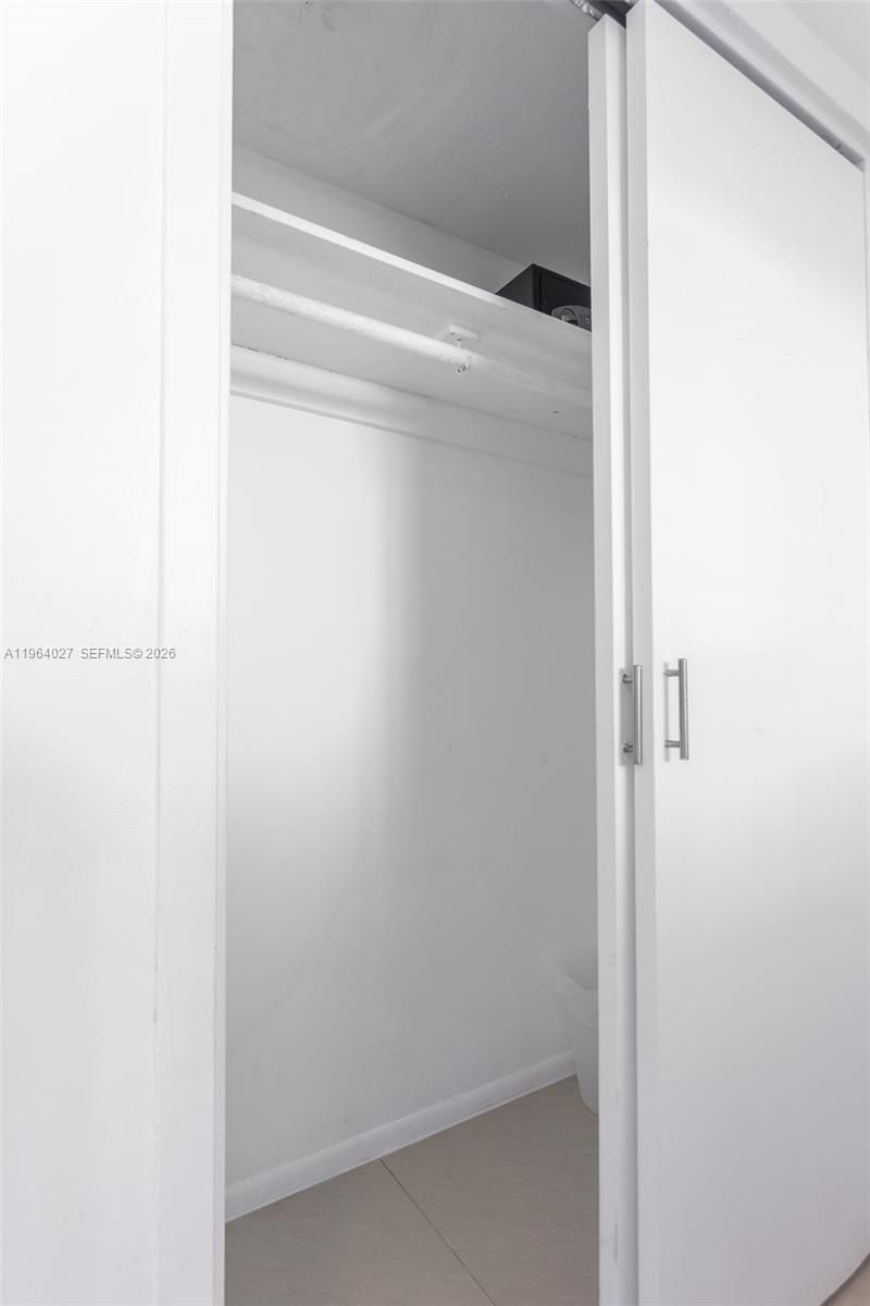 5445 Collins Ave, Unit 1623, Miami Beach, FL 33140 Photo