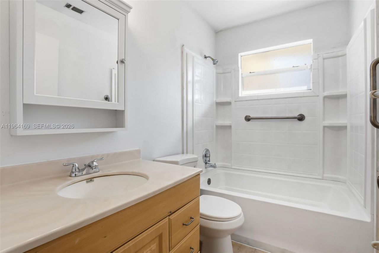 16244 E Grand National Dr , Loxahatchee, FL 33470 Photo