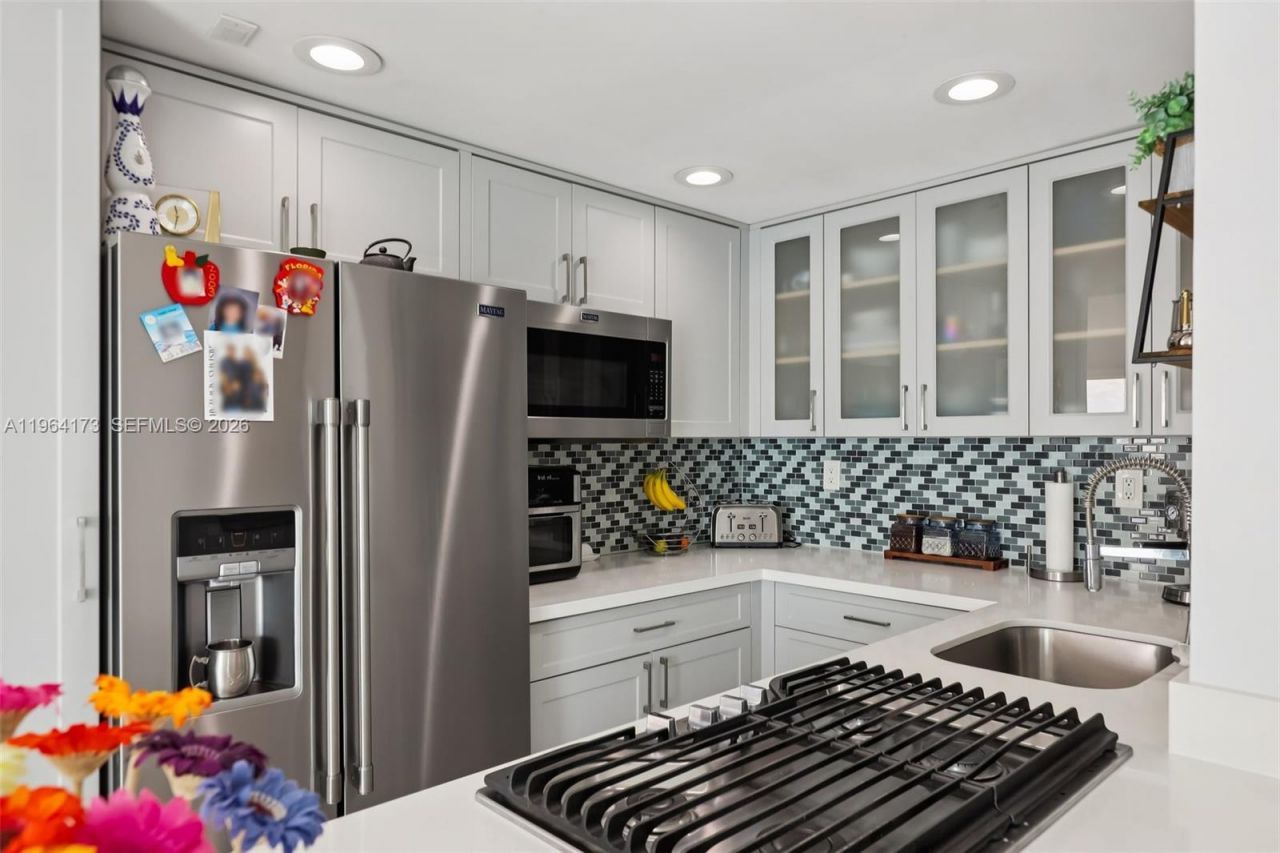 2201 Brickell Ave, Unit 77, Miami, FL 33129 Photo