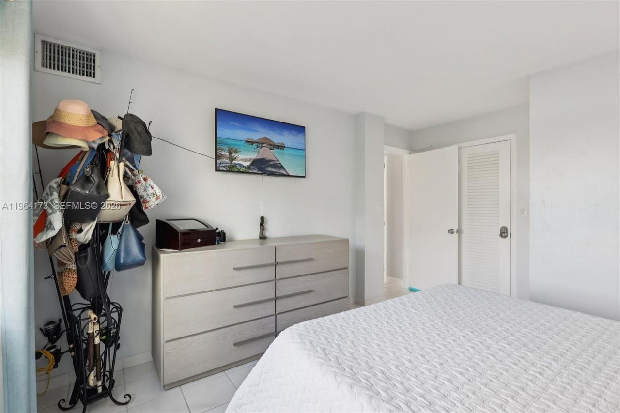 2201 Brickell Ave, Unit 77, Miami, FL 33129 Photo