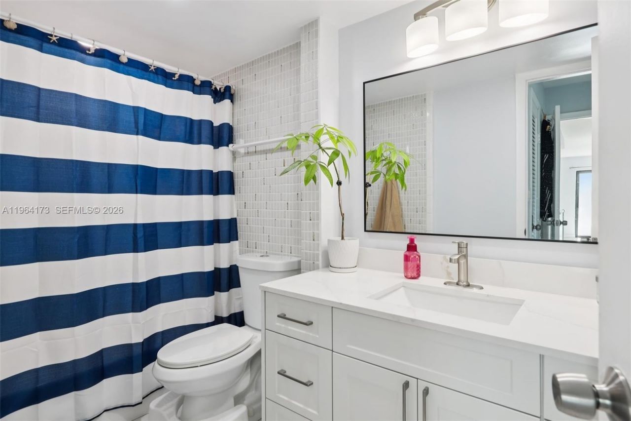 2201 Brickell Ave, Unit 77, Miami, FL 33129 Photo