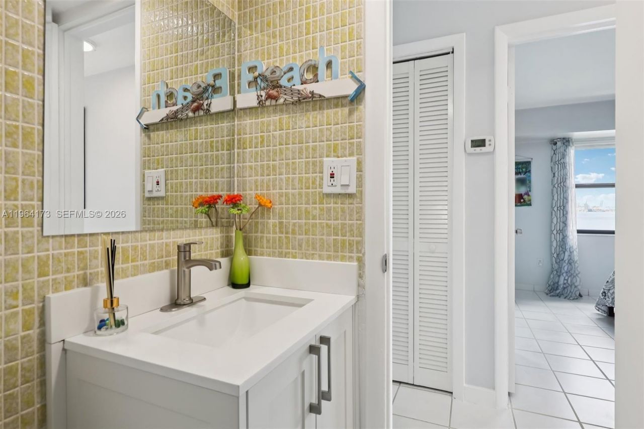 2201 Brickell Ave, Unit 77, Miami, FL 33129 Photo