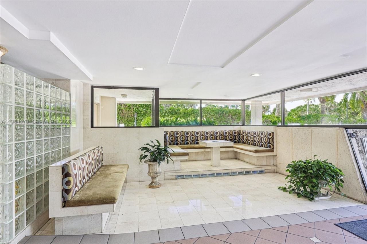 2201 Brickell Ave, Unit 77, Miami, FL 33129 Photo