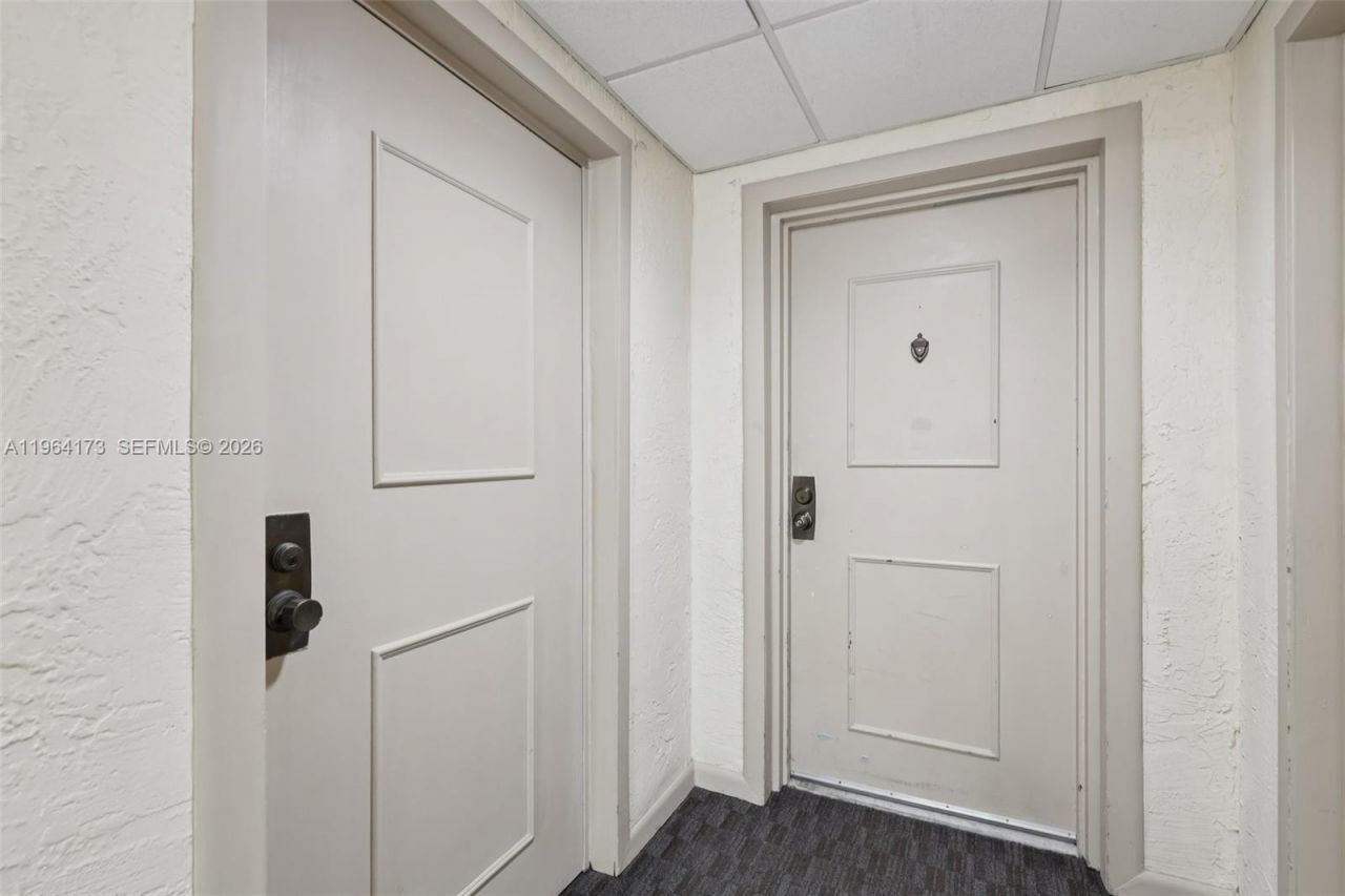 2201 Brickell Ave, Unit 77, Miami, FL 33129 Photo