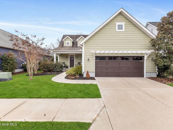 346 Hanover Lakes Drive, Wilmington, NC 28401