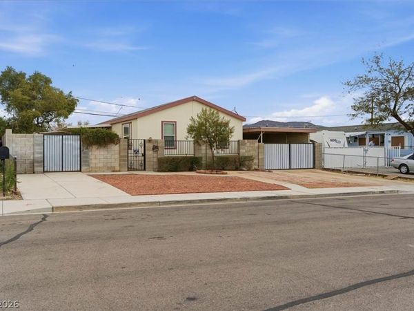 228 Hopi Lane, Henderson, NV 89015