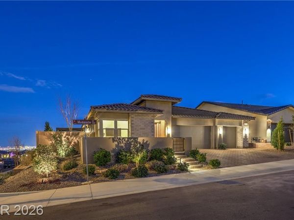 210 Medianoche Street, Las Vegas, NV 89138
