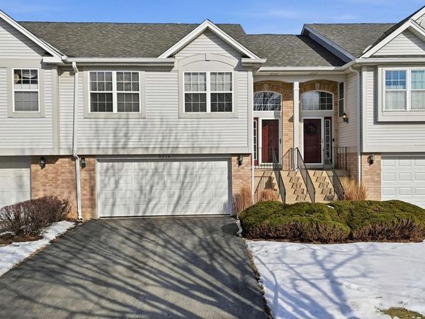 9334 Waterfall Glen Boulevard, Darien, IL 60561