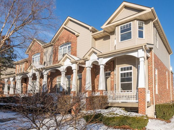 1121 River Bend Lane, Lisle, IL 60532