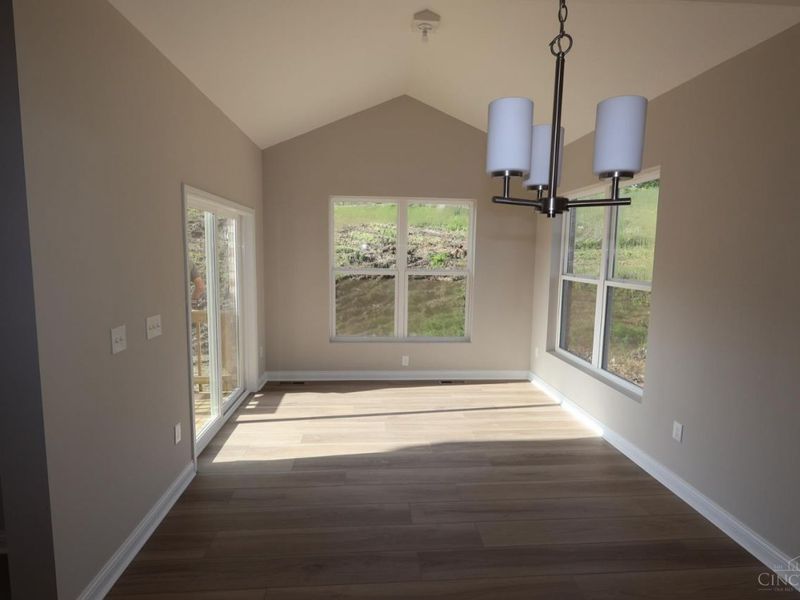 5775 Irwin Drive, Unit 141, Green Township, OH 45248 Photo 8