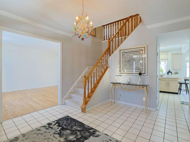 11108 Huntwicke Place, Blue Ash, OH 45241 Photo 3