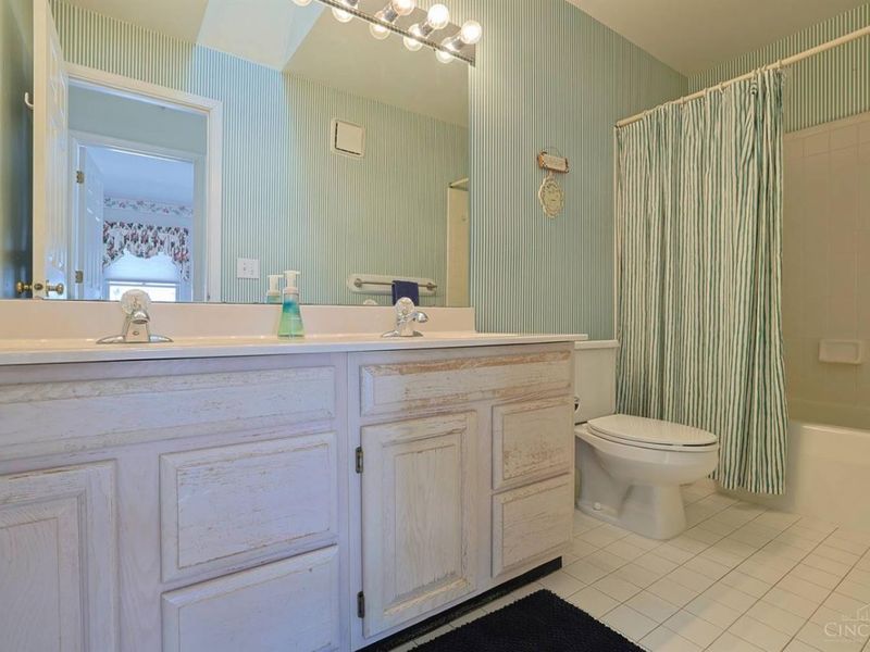 11108 Huntwicke Place, Blue Ash, OH 45241 Photo 41