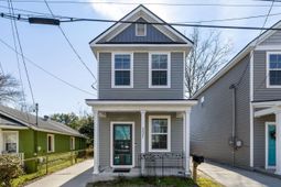 2021 Comstock Avenue photo 4