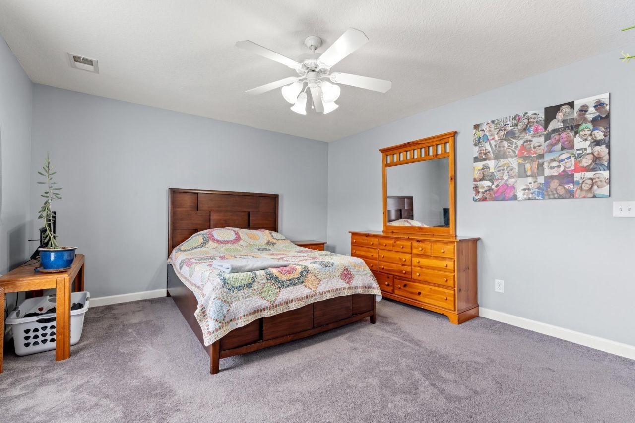 141 Red Cedar Ave. Photo 13