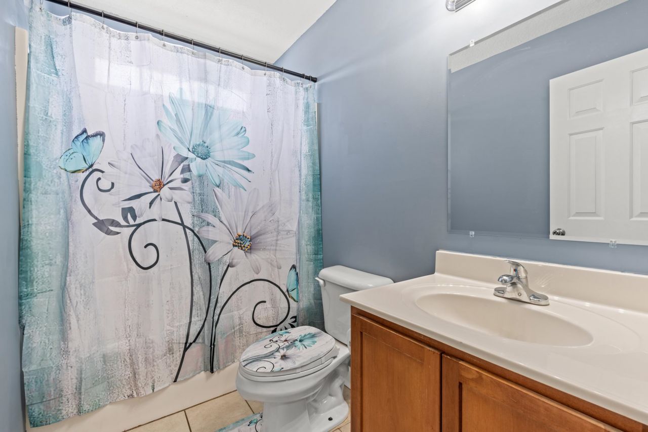 141 Red Cedar Ave. Photo 18