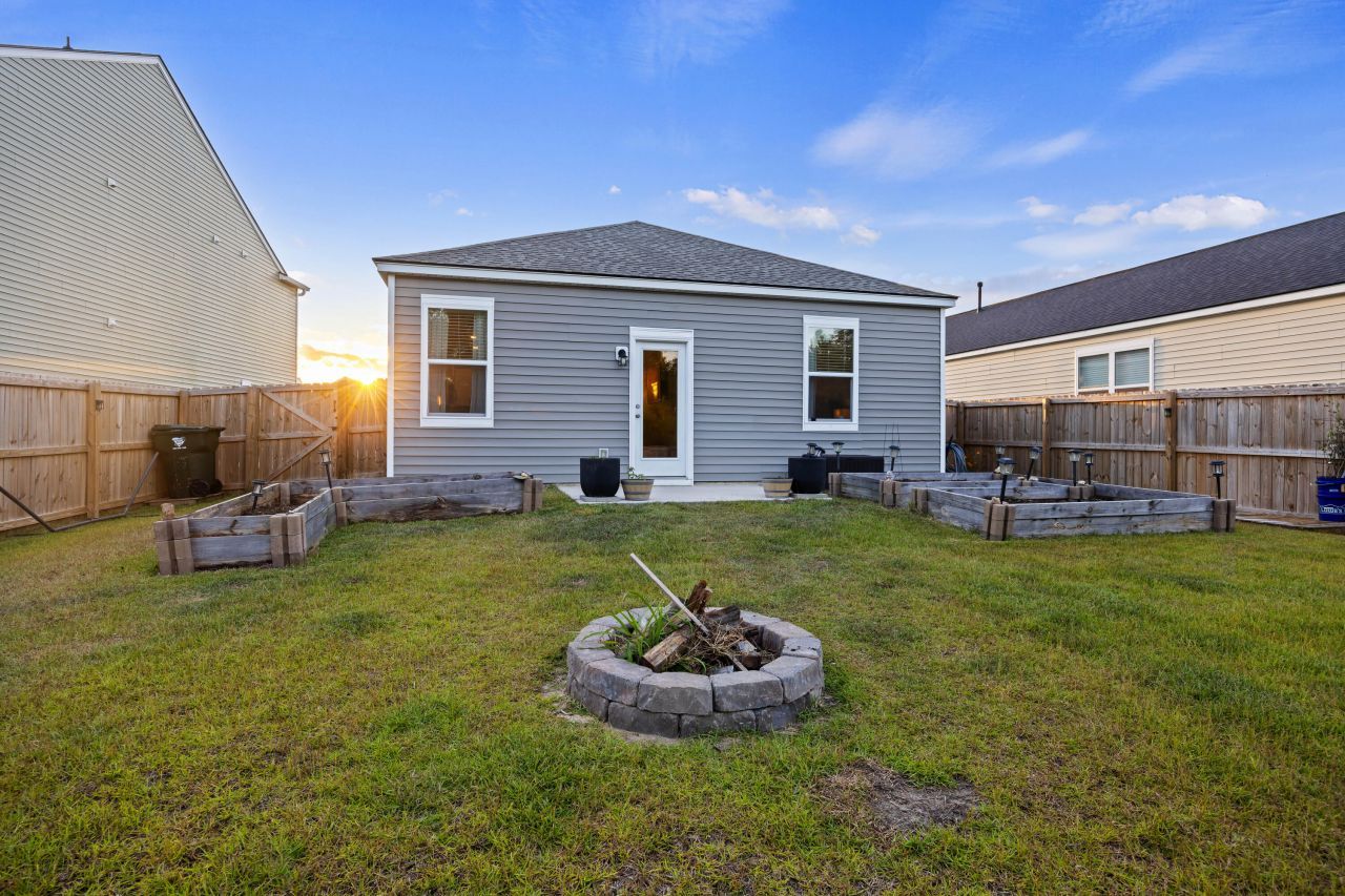 1023 Peridote Way Photo 32