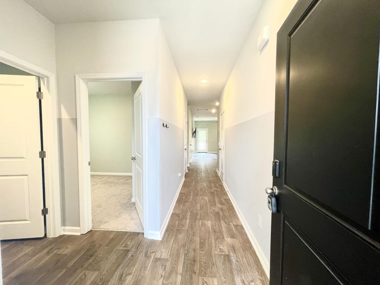 1023 Peridote Way Photo 4