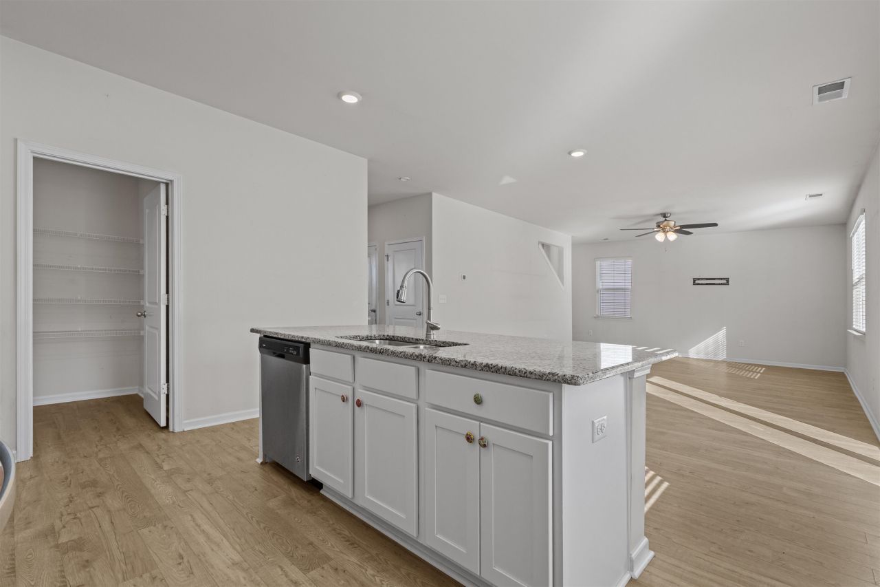 328 Emery Oak Dr. Photo 11