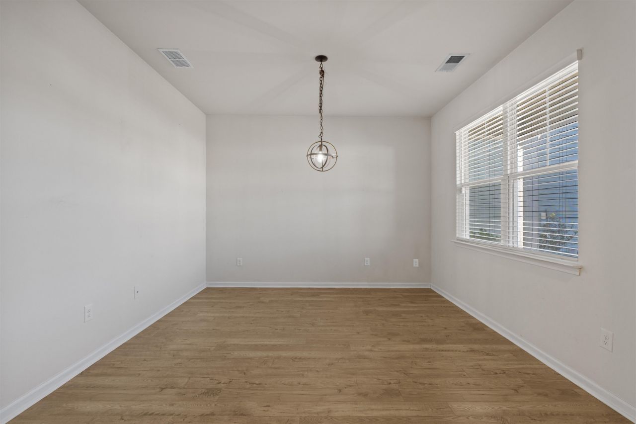 328 Emery Oak Dr. Photo 6