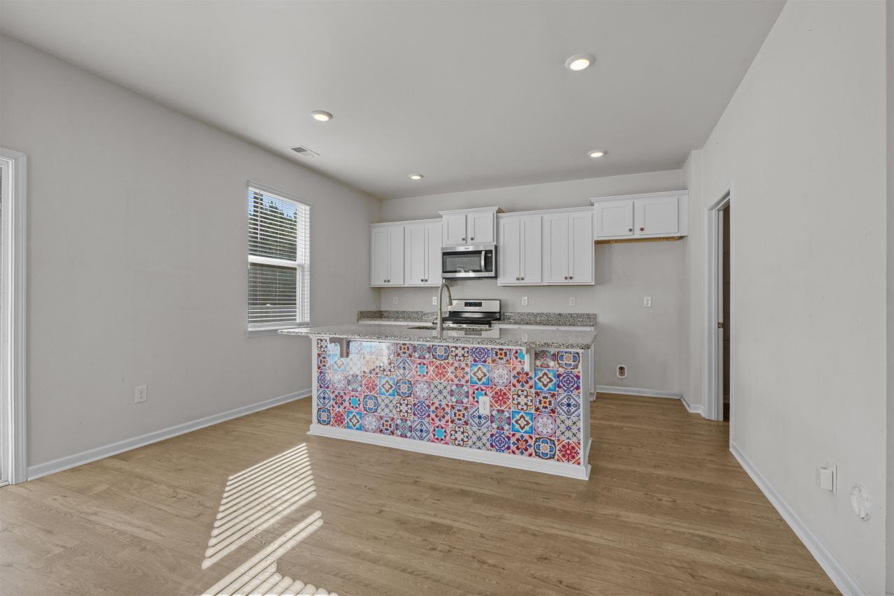 328 Emery Oak Dr. Photo 8