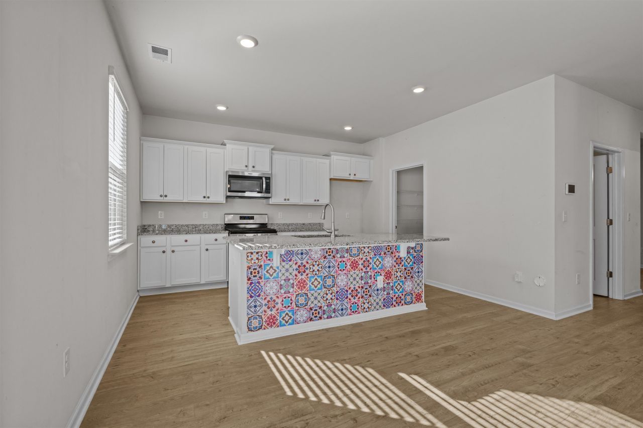 328 Emery Oak Dr. Photo 9