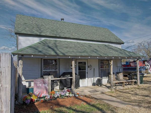 307 E Logan Street, Jerico Springs, MO 64756