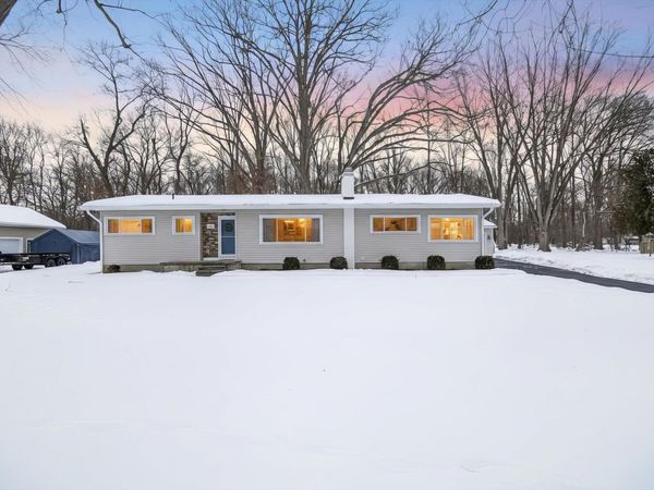 2710 Leland Drive, Jackson, MI 49203