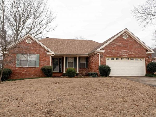 102 Live Oak, Searcy, AR 72143